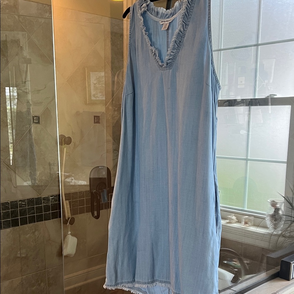 Tommy Bahama Light Blue Jean style Midi Dress with pockets